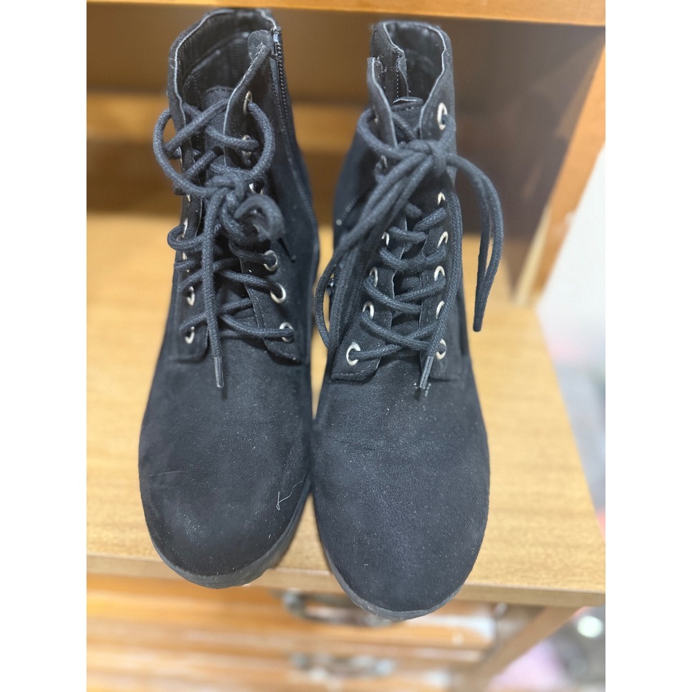 Unr8ed Women's Black Lace Up Ankle Boots Size 8.5 Chunky Heel Side Zip Combat